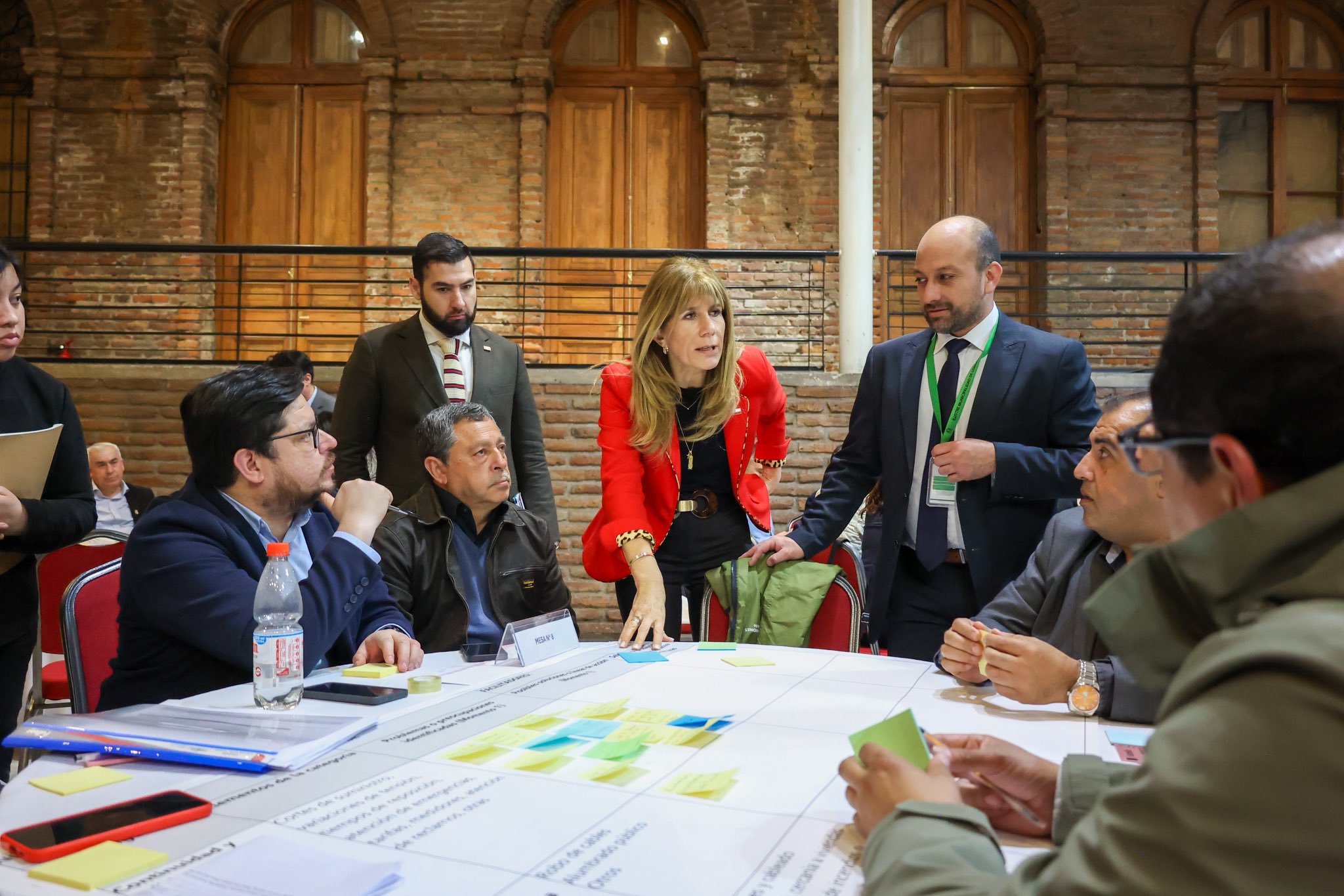 Ministra Rincón convoca a alcaldes de todo el país para participar en elaboración de Reforma de Redes Eléctricas