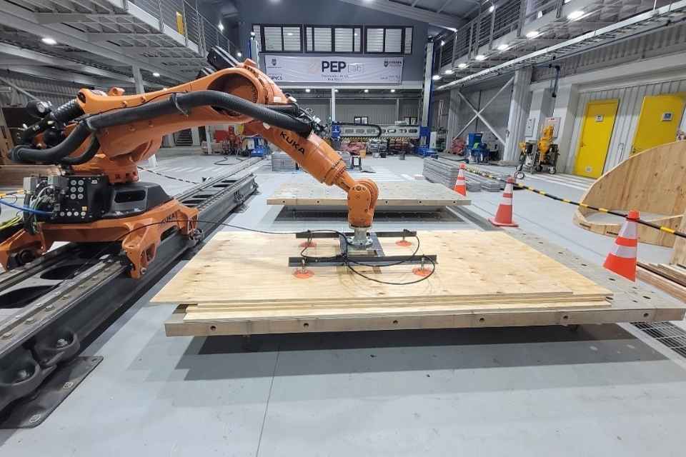 KUKA: el robot que puede imprimir una vivienda llega a Edifica 2026