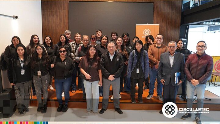 Alumnos del CFT Estatal de Tarapacá realizan visita técnica a CircularTec