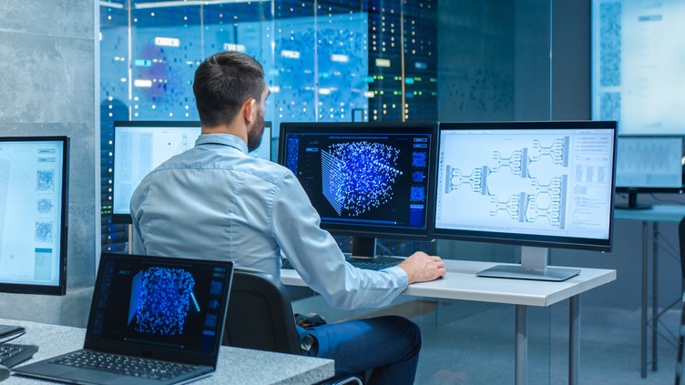 Experian: 43,8% de las empresas chilenas proyecta aumentar su inversión en inteligencia artificial durante los próximos dos años