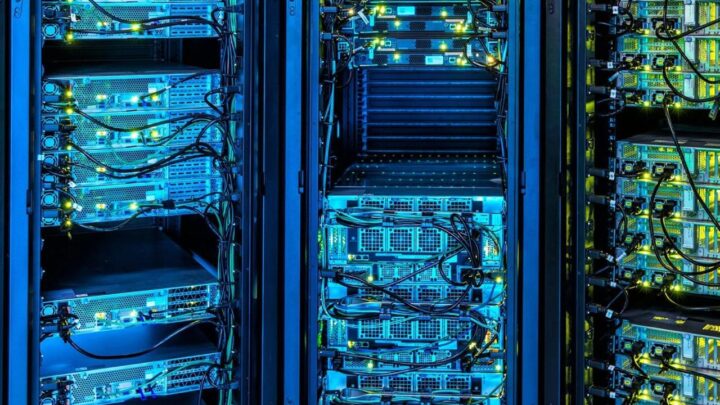Santiago se posiciona entre los mercados más atractivos del mundo para el desarrollo de infraestructura de centros de datos gracias a su competitividad en costos